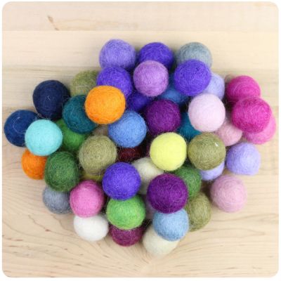 Handmade Wool Felt Balls, Multi-Size, Set of 50