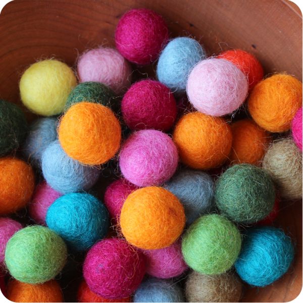 Handmade Wool Felt Balls, 2.5cm Diameter, SOLID colors, Set of 35